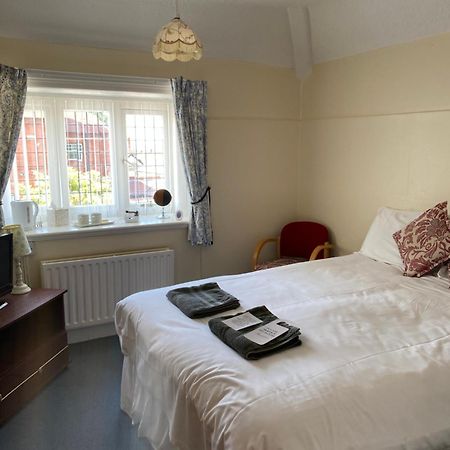 Hotel Hq Pencadlys Prestatyn Esterno foto