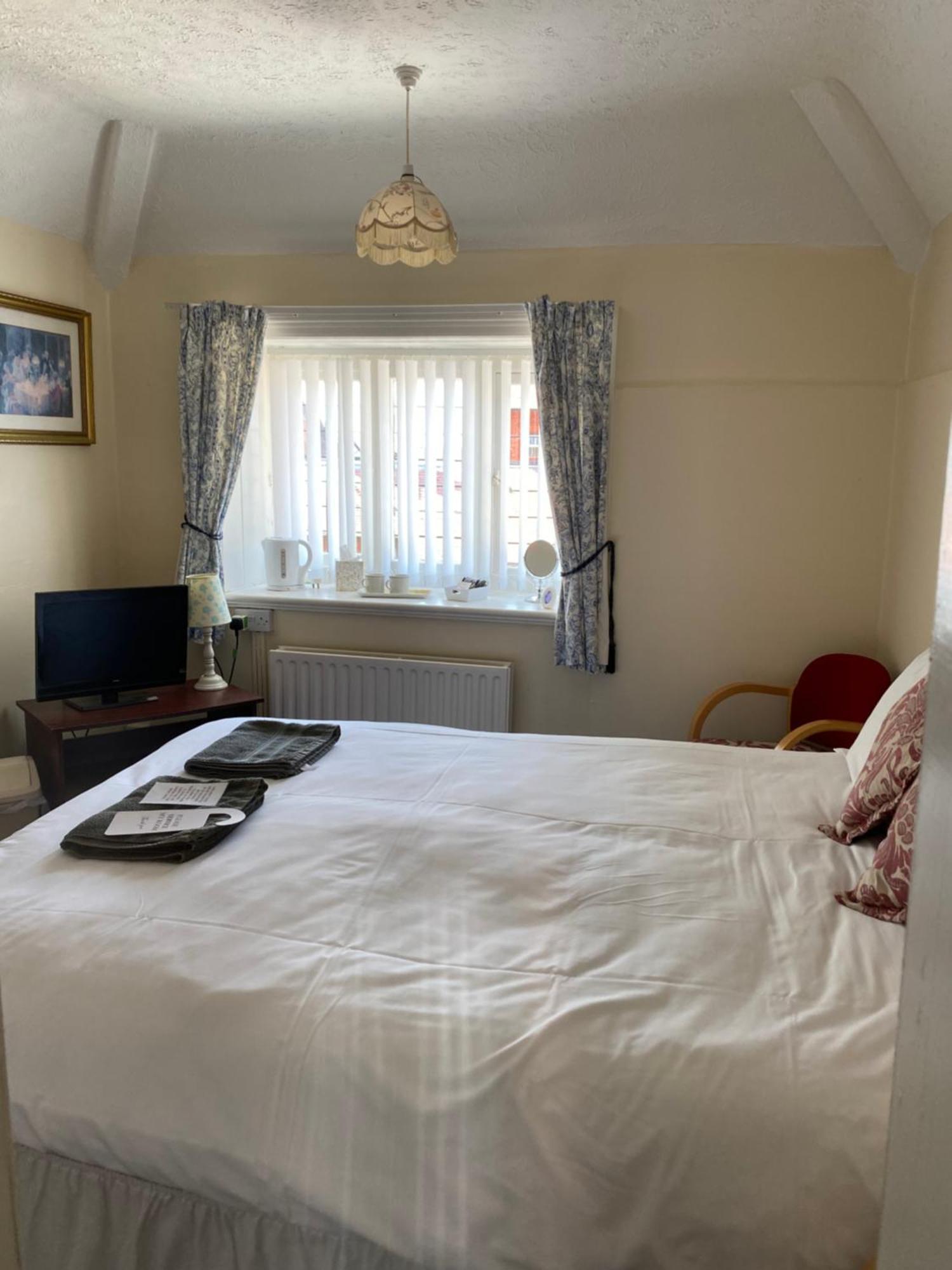 Hotel Hq Pencadlys Prestatyn Esterno foto